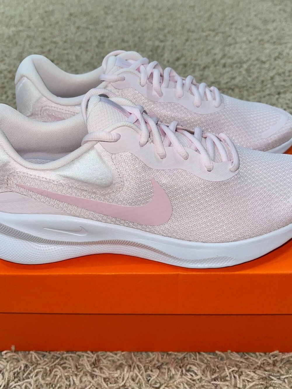 Nike Women's Revolution 7 Road Running Shoes Pink FB2208-600, Size 9.5 (New)